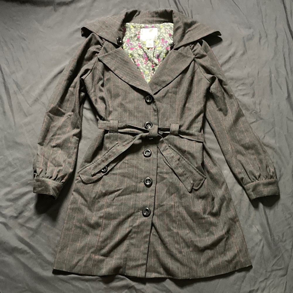 re:sound Dark Grey Pinstripe Trench Coat Belted Vintage Style Silk Lined Size 8